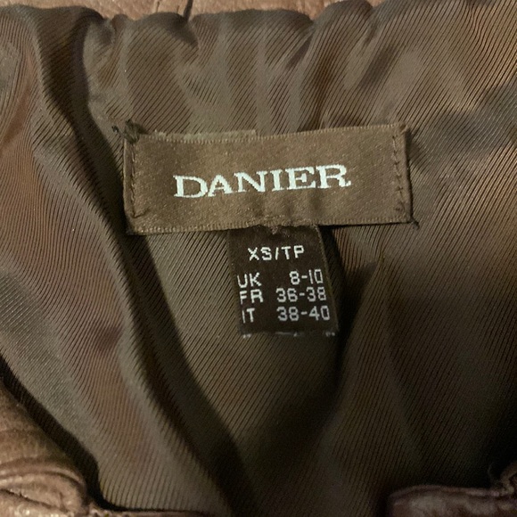 Danier women’s leather jacket - Picture 1 of 10